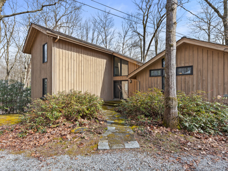 385 Heaton Forest Rd Photos 2