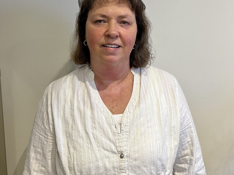 EC6 E1784 F094 49 E9 826 D AE8 F4 BE5 FEF7 1 201 a